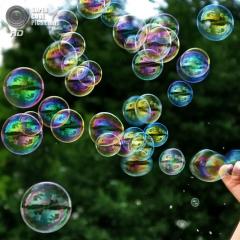 9 способів зробити мильні бульбашки вдома